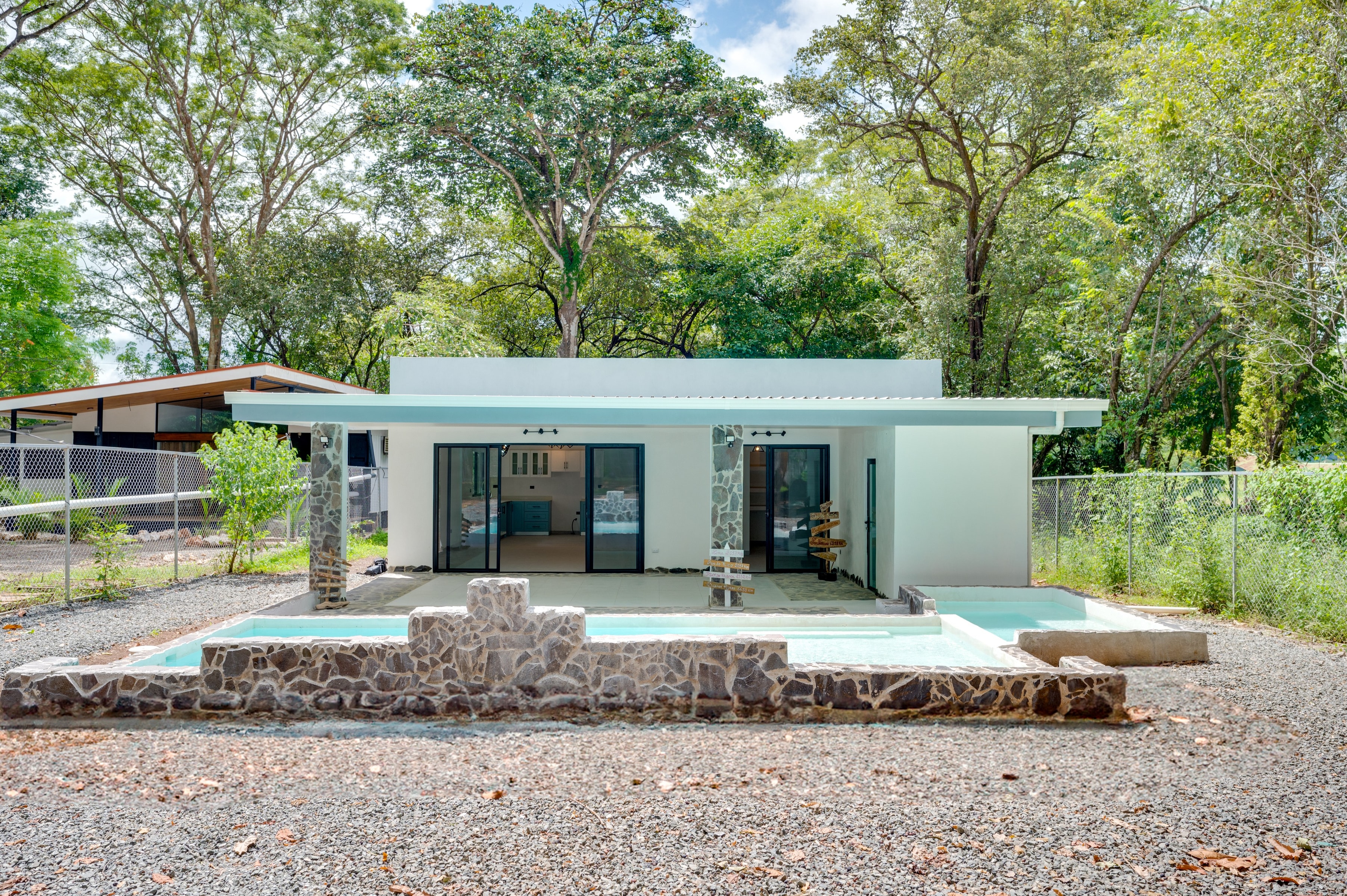 3 bed Single Family Homes For Sale in Tamarindo, Guanacaste - thumb 2