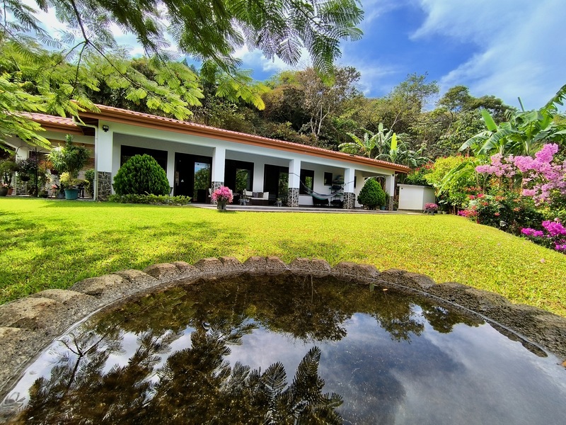 4 bed Single Family Homes For Sale in Atenas, Alajuela - 1