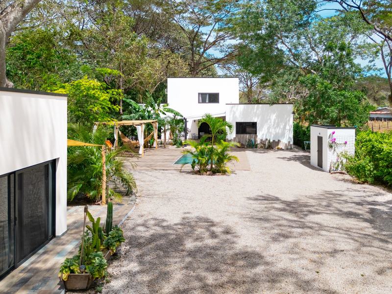 4 bed Single Family Homes For Sale in Tamarindo, Guanacaste - 1