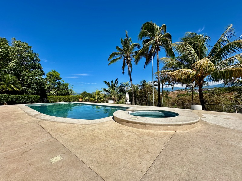 8 bed Single Family Homes For Sale in La Garita, Alajuela - 1