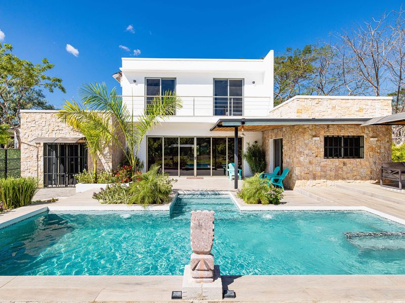 8 bed Single Family Homes For Sale in Tamarindo, Guanacaste - 1