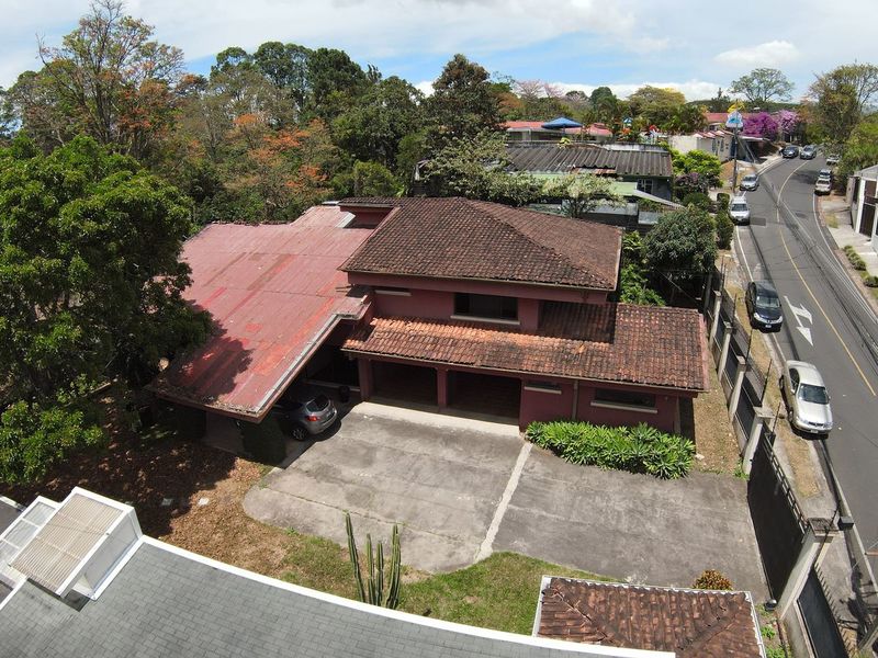 4 bed Single Family Homes For Sale in Curridabat, San Jose - 1