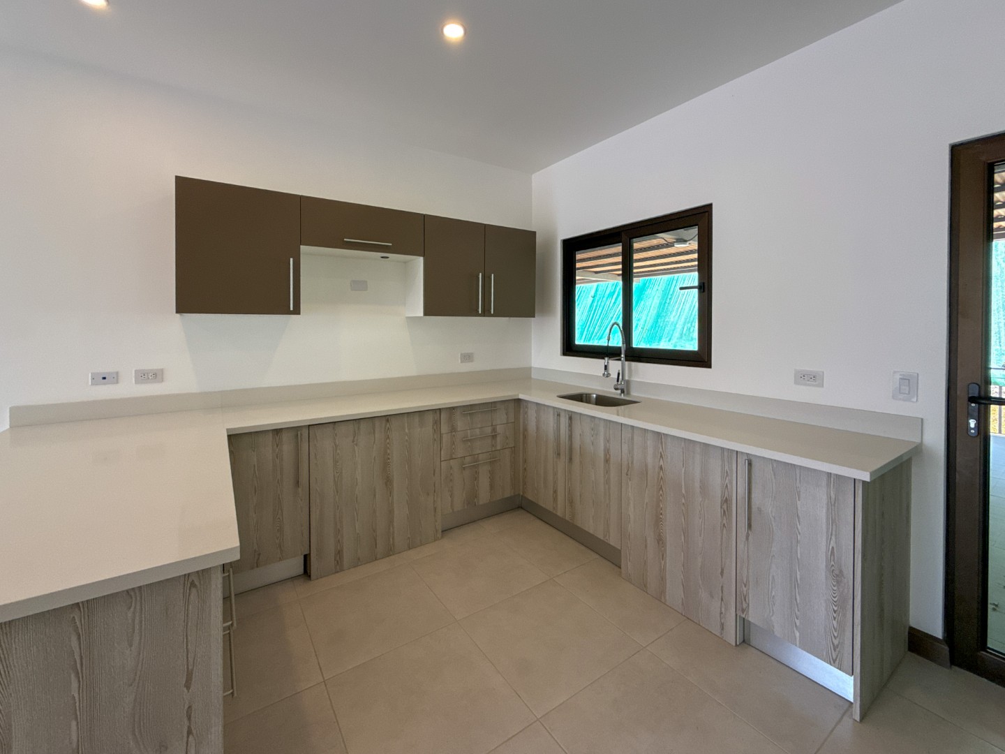 3 bed Apartment For Sale in Santa Ana, San Jose - thumb 8