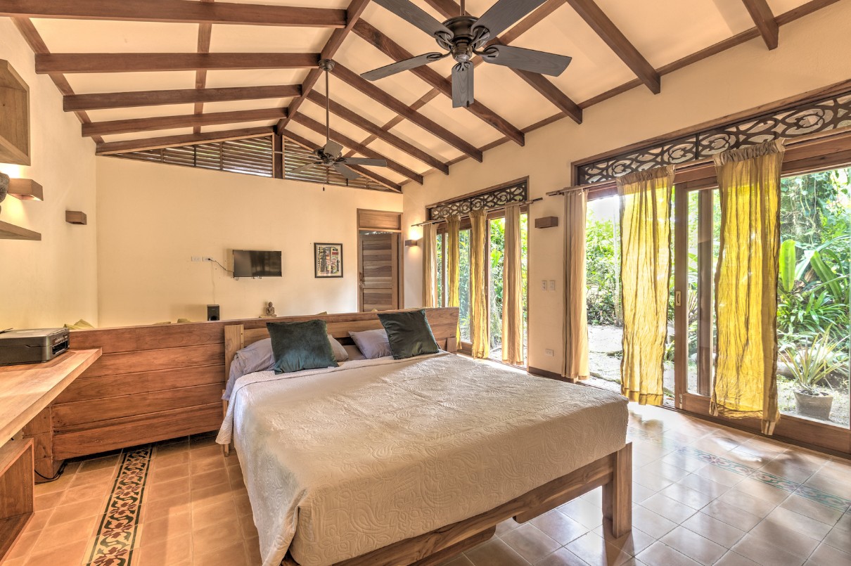 4 bed Single Family Homes For Sale in Puerto Viejo, Limón - thumb 16