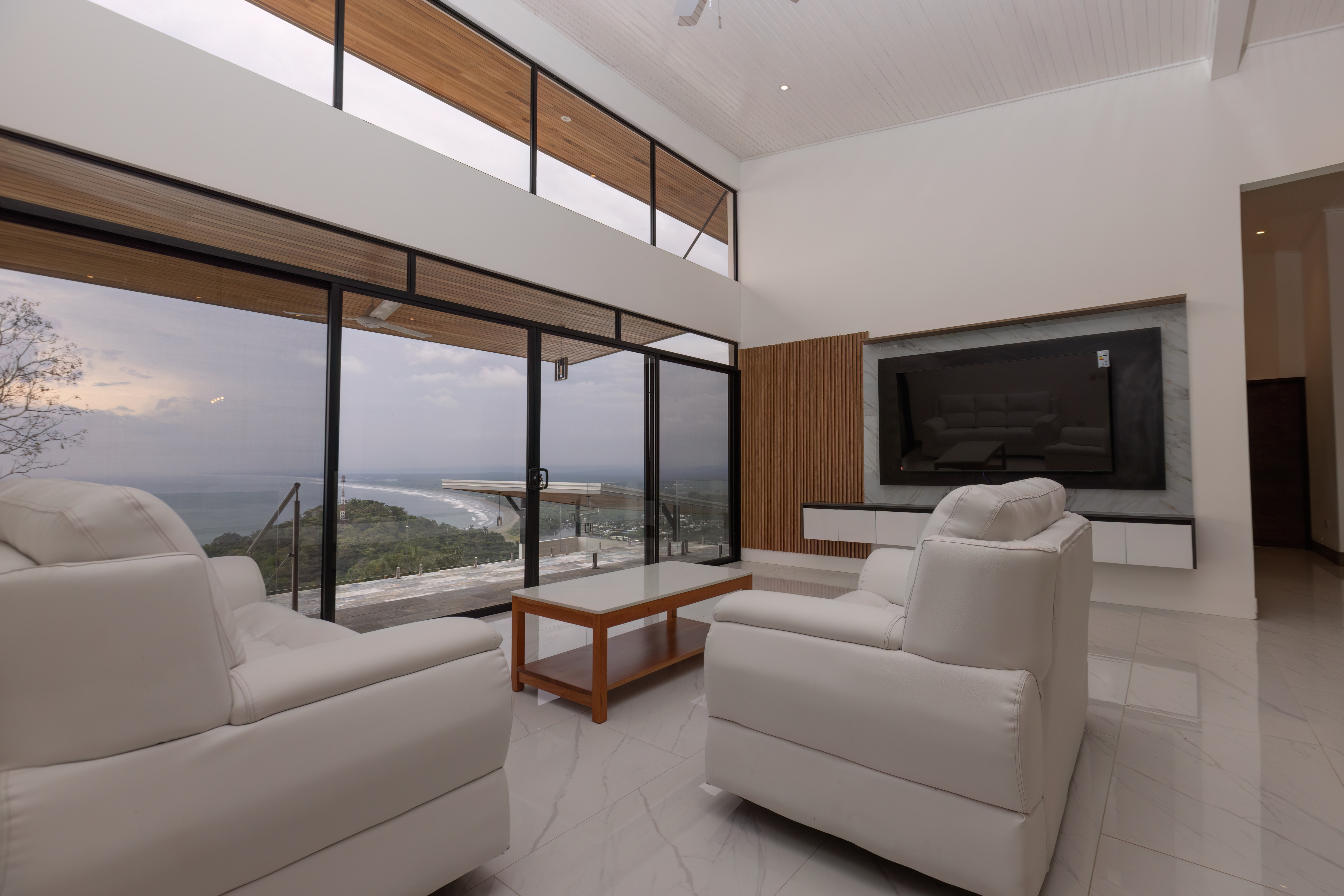 3 bed Single Family Homes For Sale in Manuel Antonio, Puntarenas - thumb 4