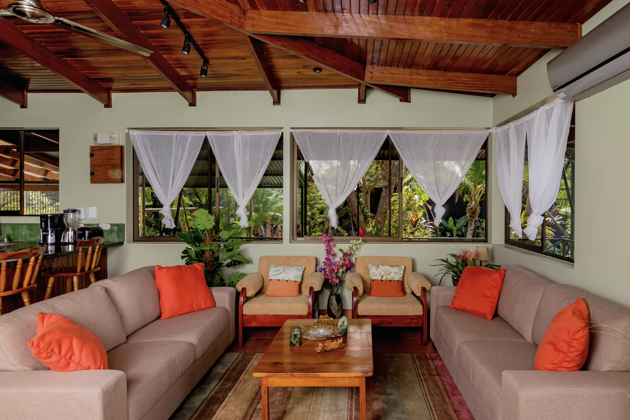 7 bed Hotel / Leisure For Sale in Manuel Antonio, Puntarenas - thumb 7