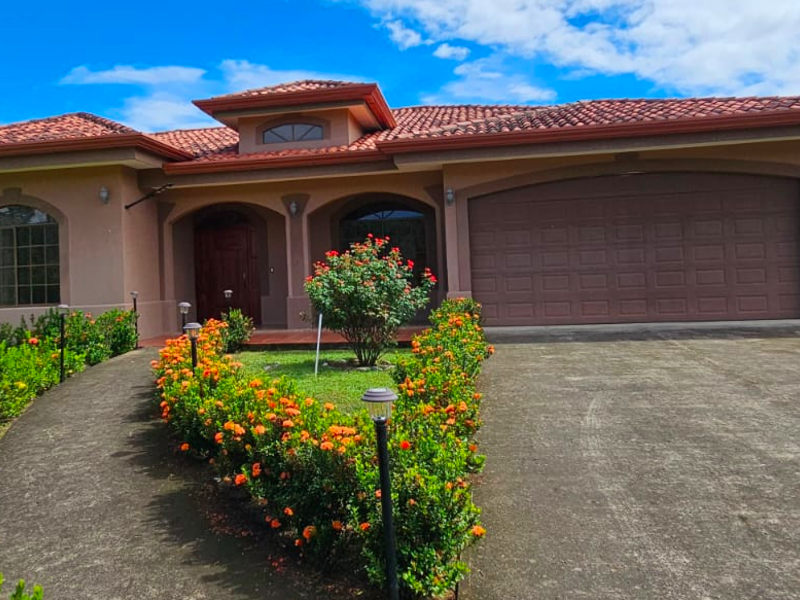 3 bed Property For Sale in Esterillos, Puntarenas - 1
