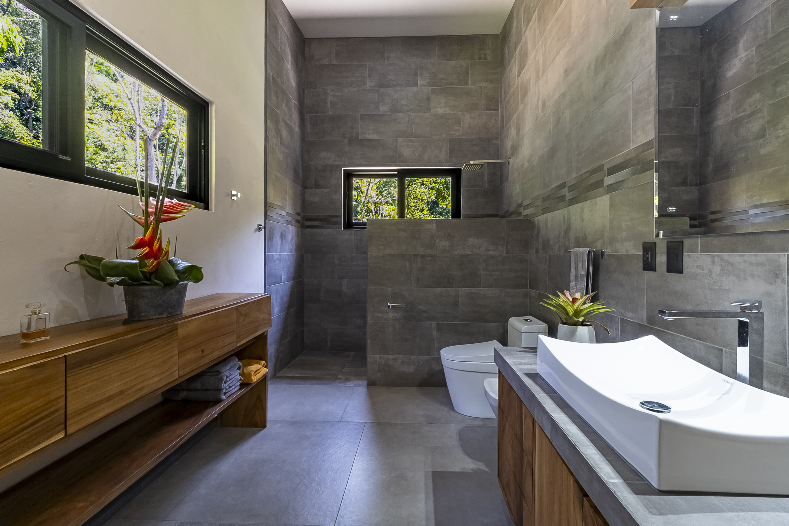 4 bed Single Family Homes For Sale in Ojochal, Puntarenas - thumb 9