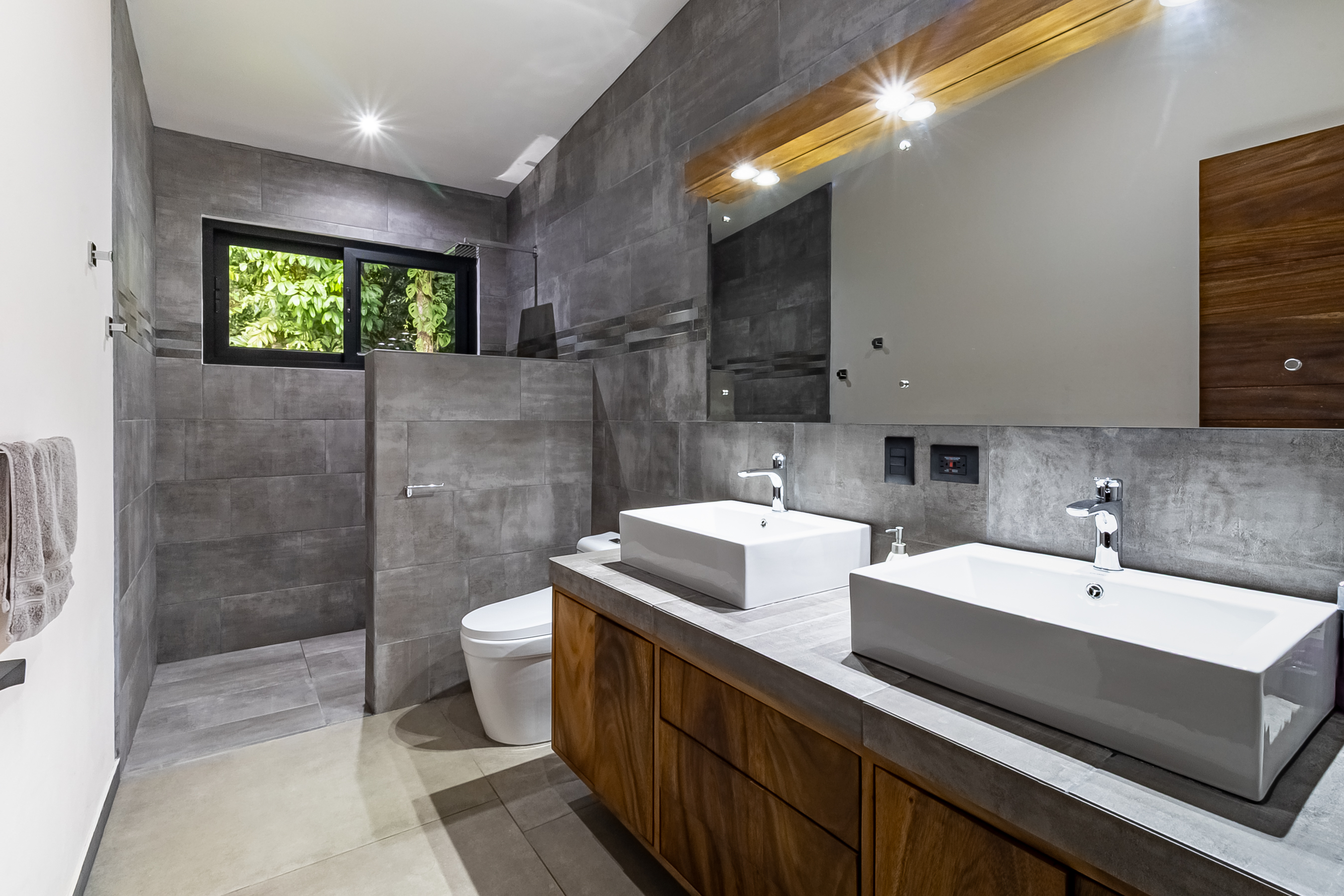 4 bed Single Family Homes For Sale in Ojochal, Puntarenas - thumb 15