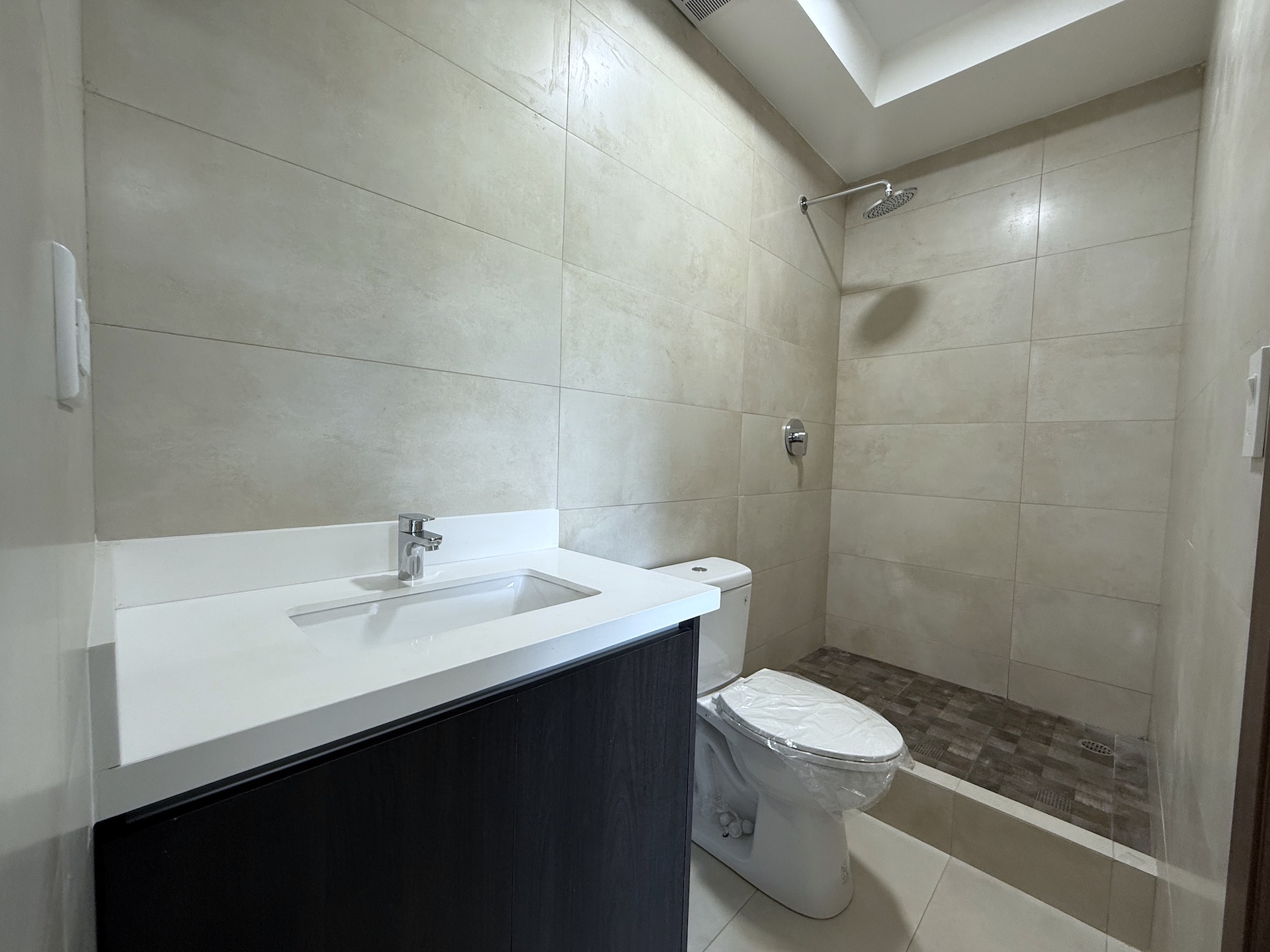 2 bed Apartment For Sale in Escazu, San Jose - thumb 11