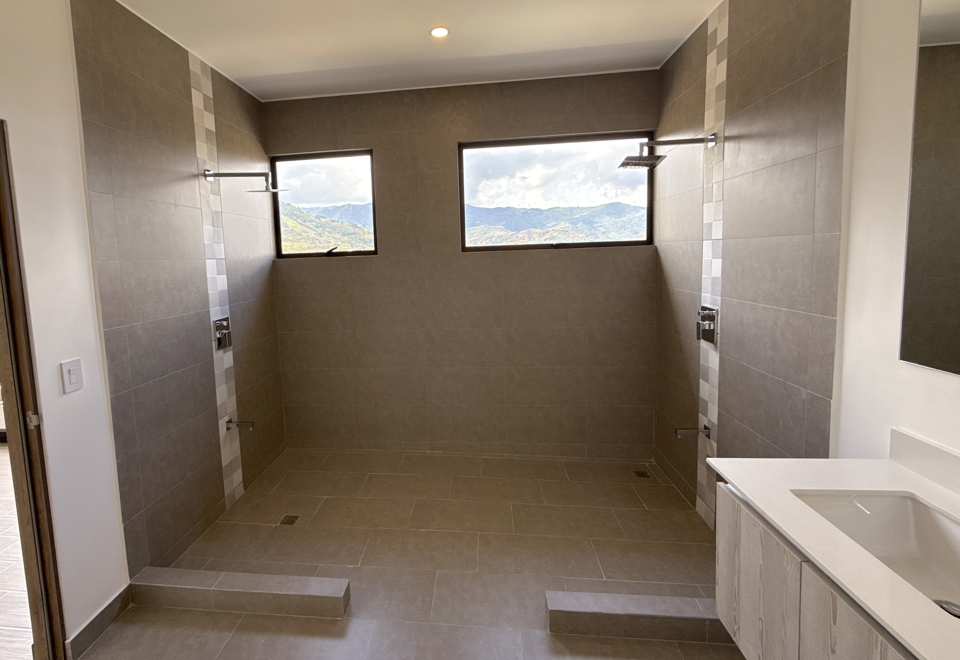 3 bed Apartment For Sale in Santa Ana, San Jose - thumb 16