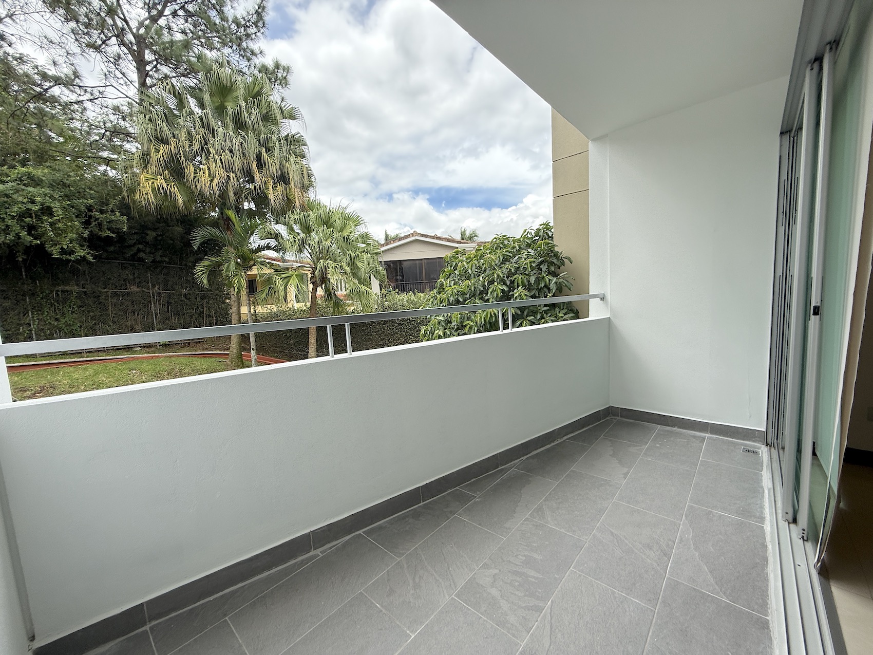 2 bed Apartment For Sale in Escazu, San Jose - thumb 6