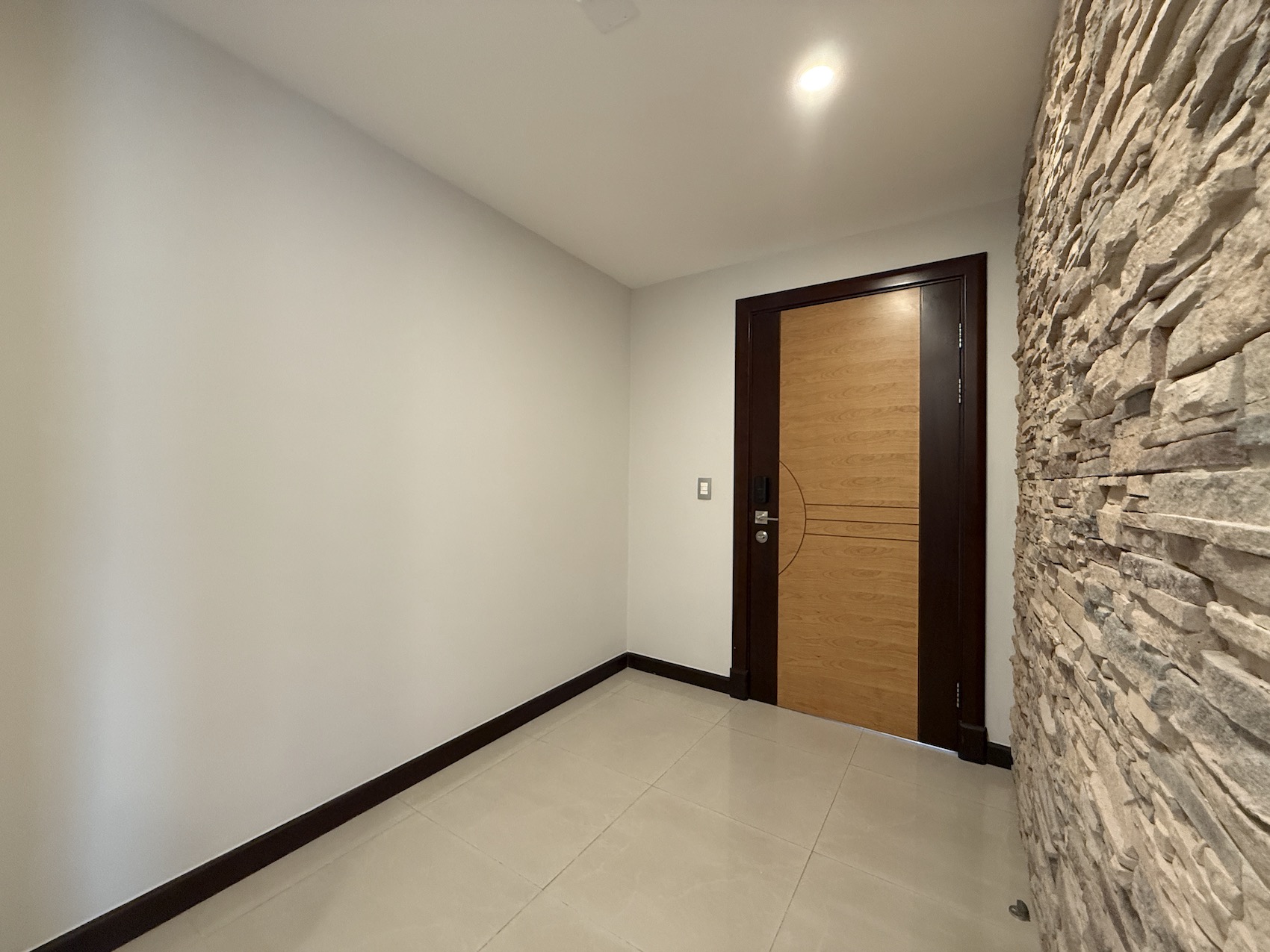 2 bed Apartment For Sale in Escazu, San Jose - thumb 4
