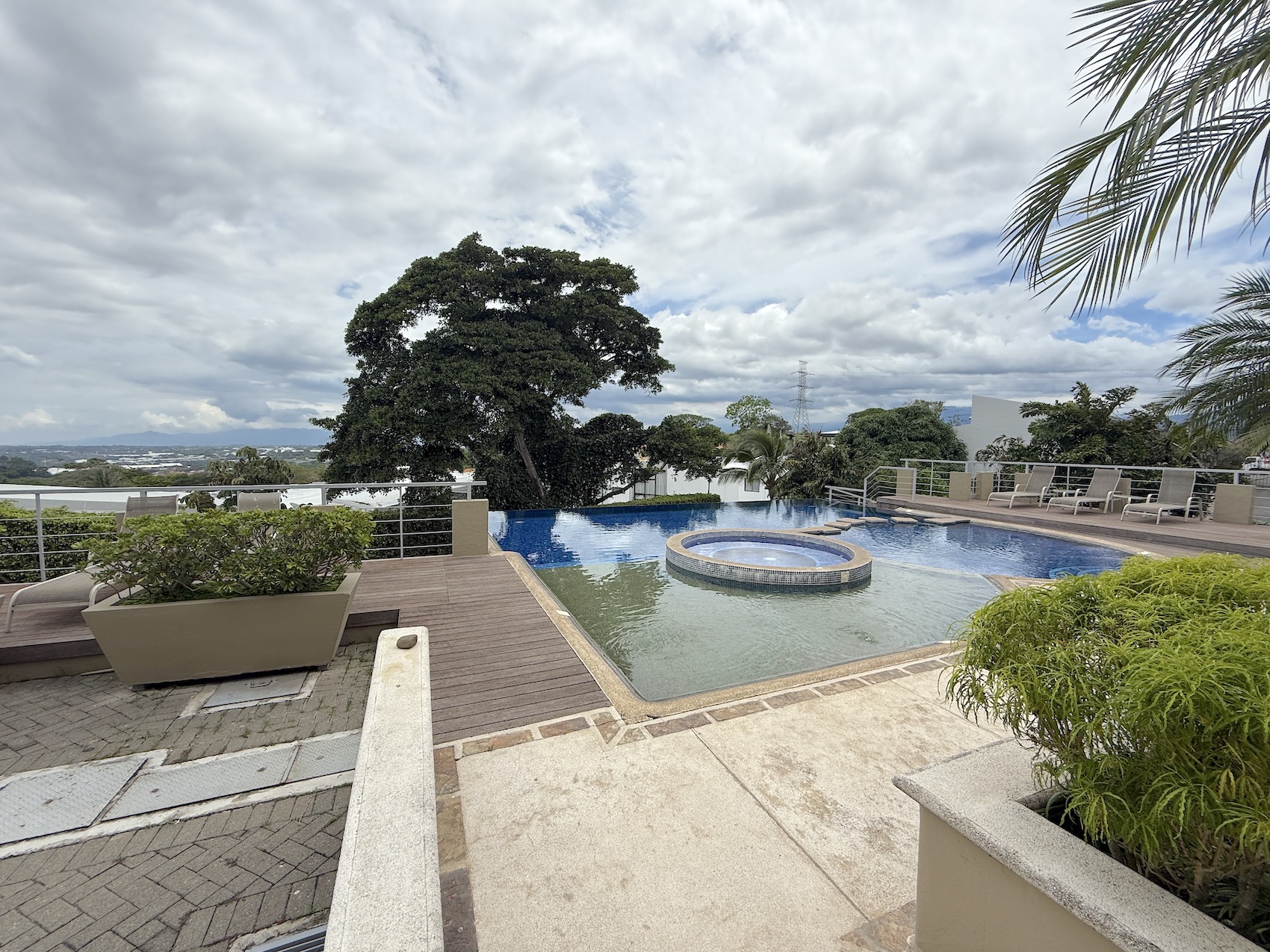 2 bed Apartment For Sale in Escazu, San Jose - thumb 3