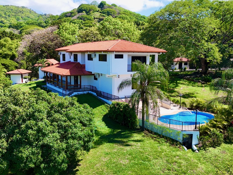 4 bed Single Family Homes For Sale in Atenas, Alajuela - 1