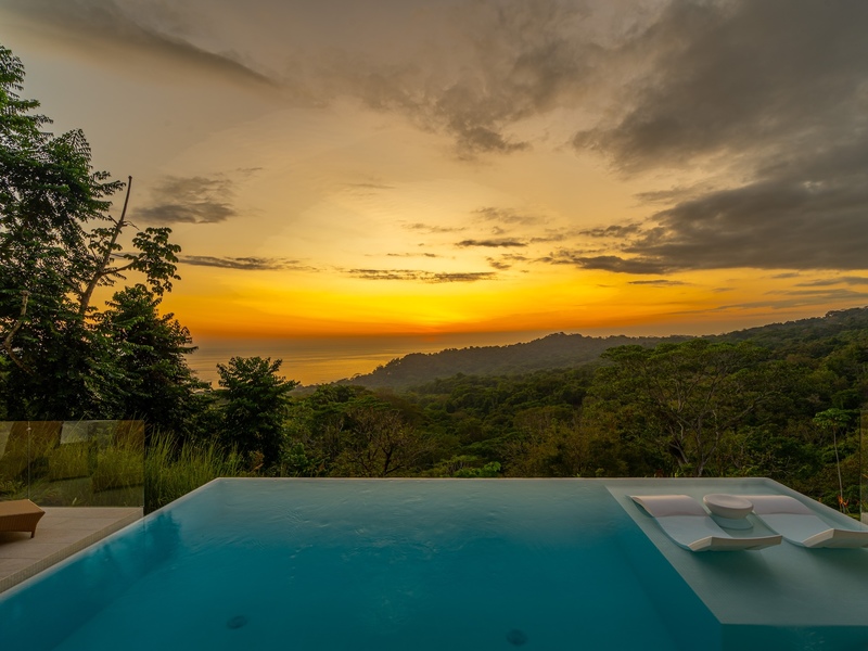 7 bed Single Family Homes For Sale in Dominical, Puntarenas - photo 9