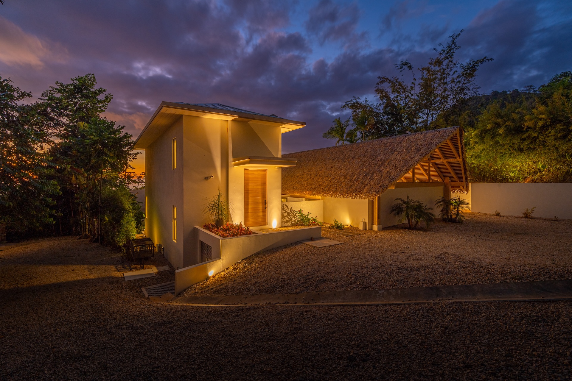 7 bed Single Family Homes For Sale in Dominical, Puntarenas - thumb 3