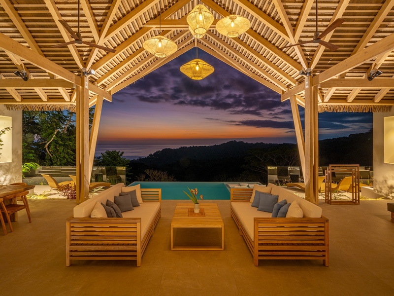 7 bed Single Family Homes For Sale in Dominical, Puntarenas - 1