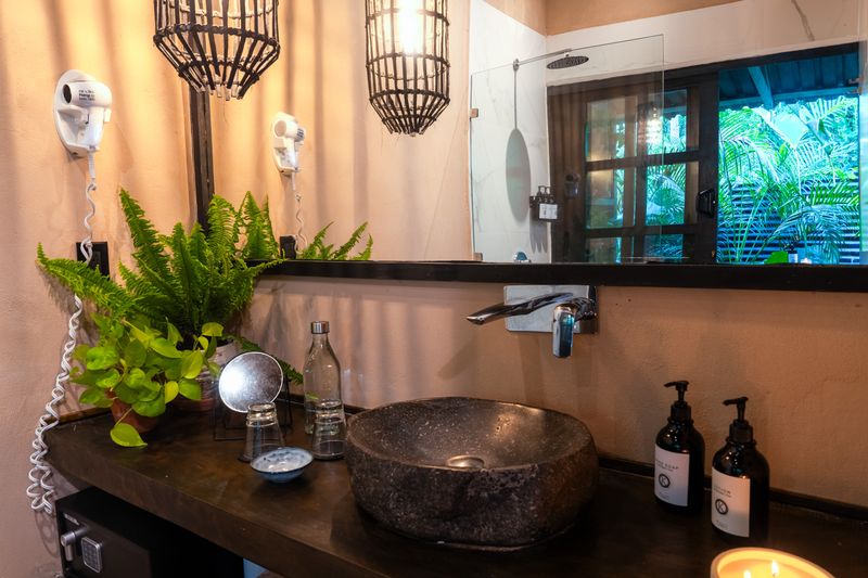 8 bed Hotel / Leisure For Sale in Puerto Viejo, Limón - thumb 12