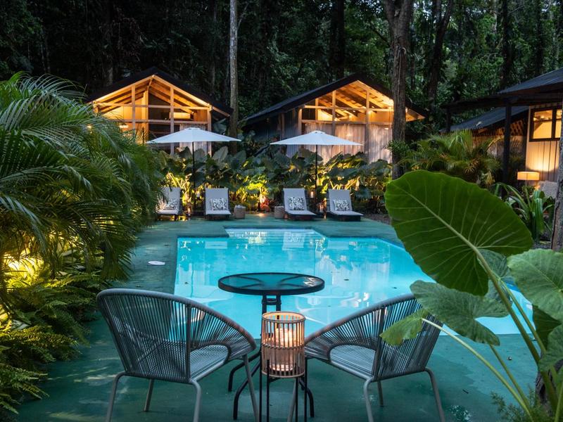 8 bed Hotel / Leisure For Sale in Puerto Viejo, Limón - 1