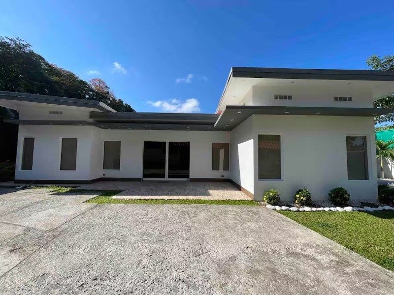 3 bed Single Family Homes For Rent in Puerto Viejo, Limón - hero 2