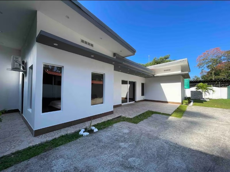 3 bed Single Family Homes For Rent in Puerto Viejo, Limón - hero 3