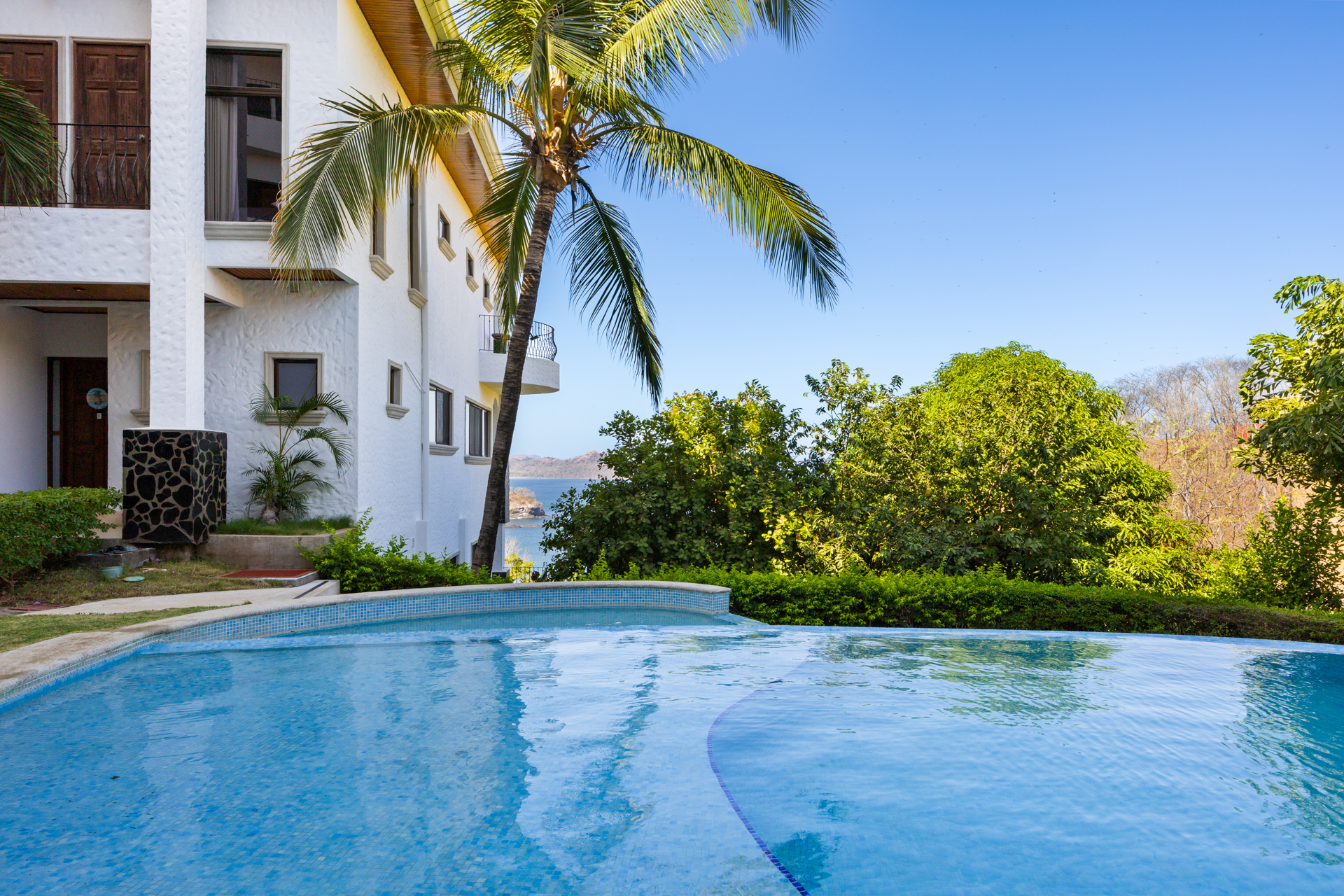2 bed Condo For Sale in Playa Flamingo, Guanacaste - thumb 24