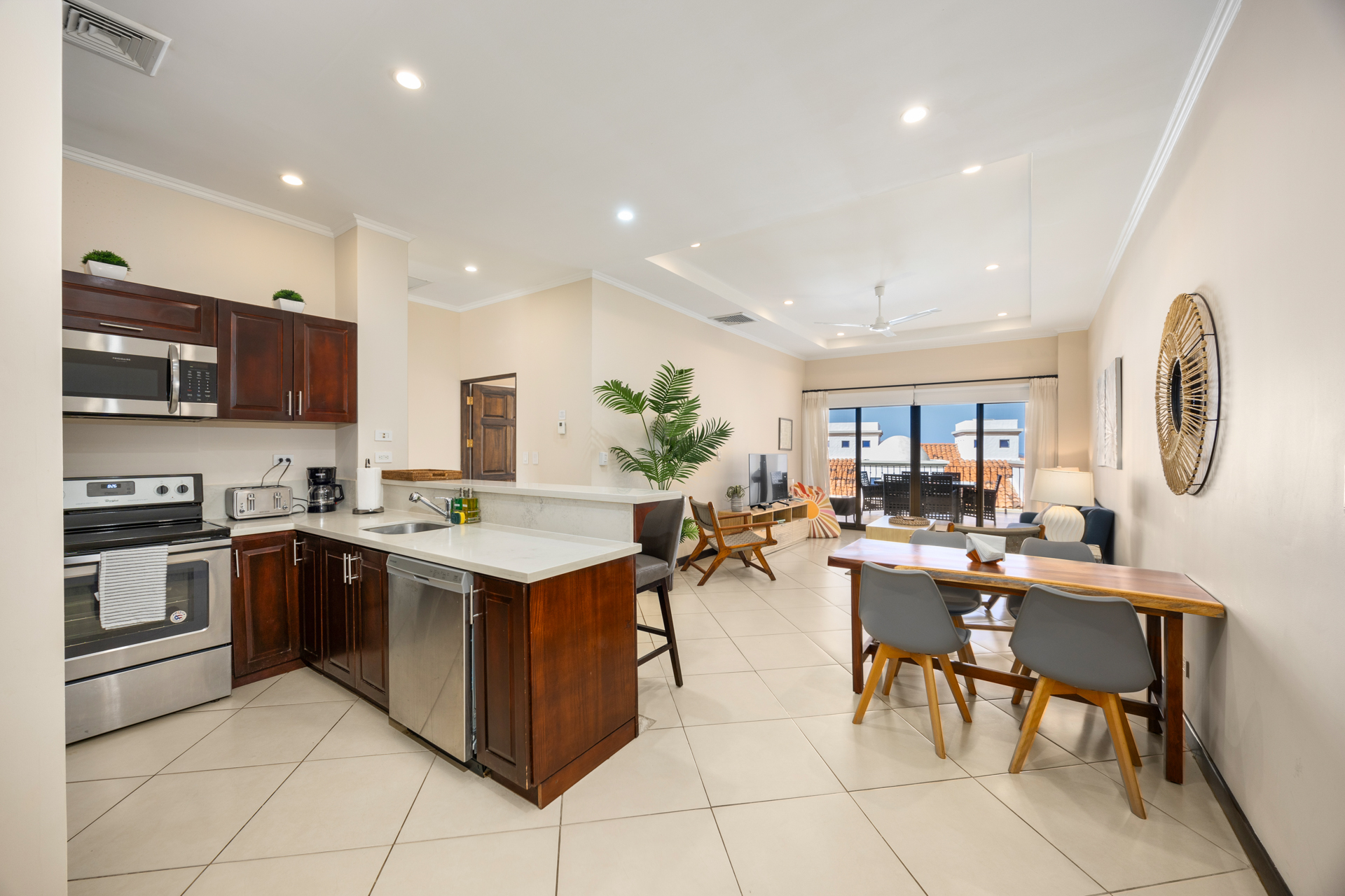 2 bed Condo For Sale in Playa Flamingo, Guanacaste - thumb 2