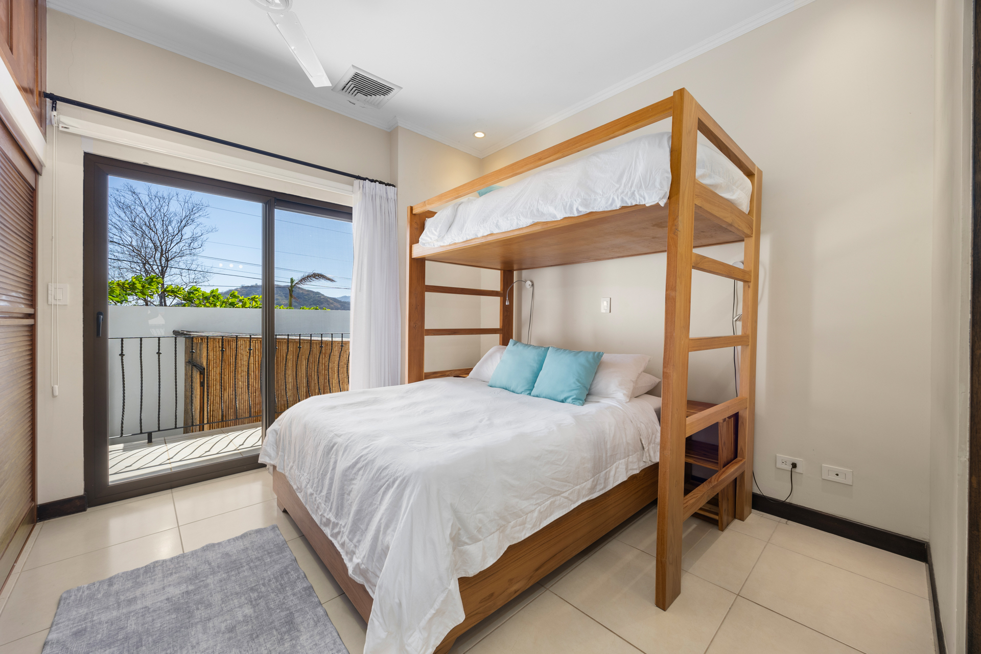 2 bed Condo For Sale in Playa Flamingo, Guanacaste - thumb 19