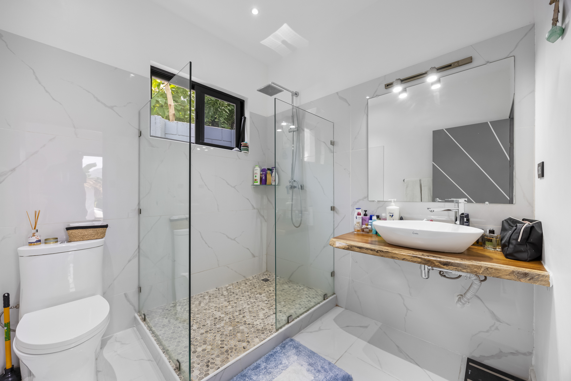 4 bed Single Family Homes For Sale in Playa Potrero, Guanacaste - thumb 8