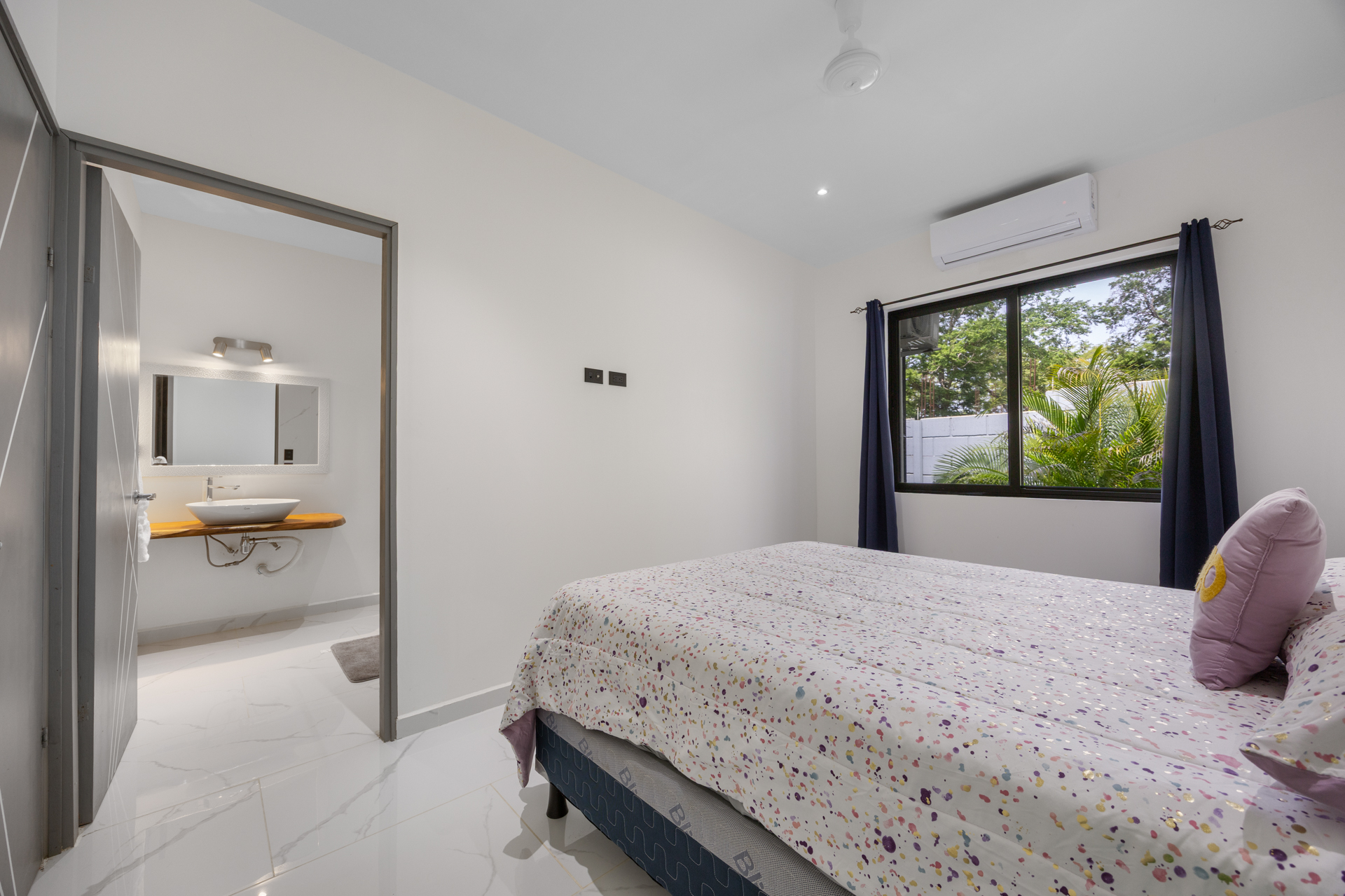 4 bed Single Family Homes For Sale in Playa Potrero, Guanacaste - thumb 18