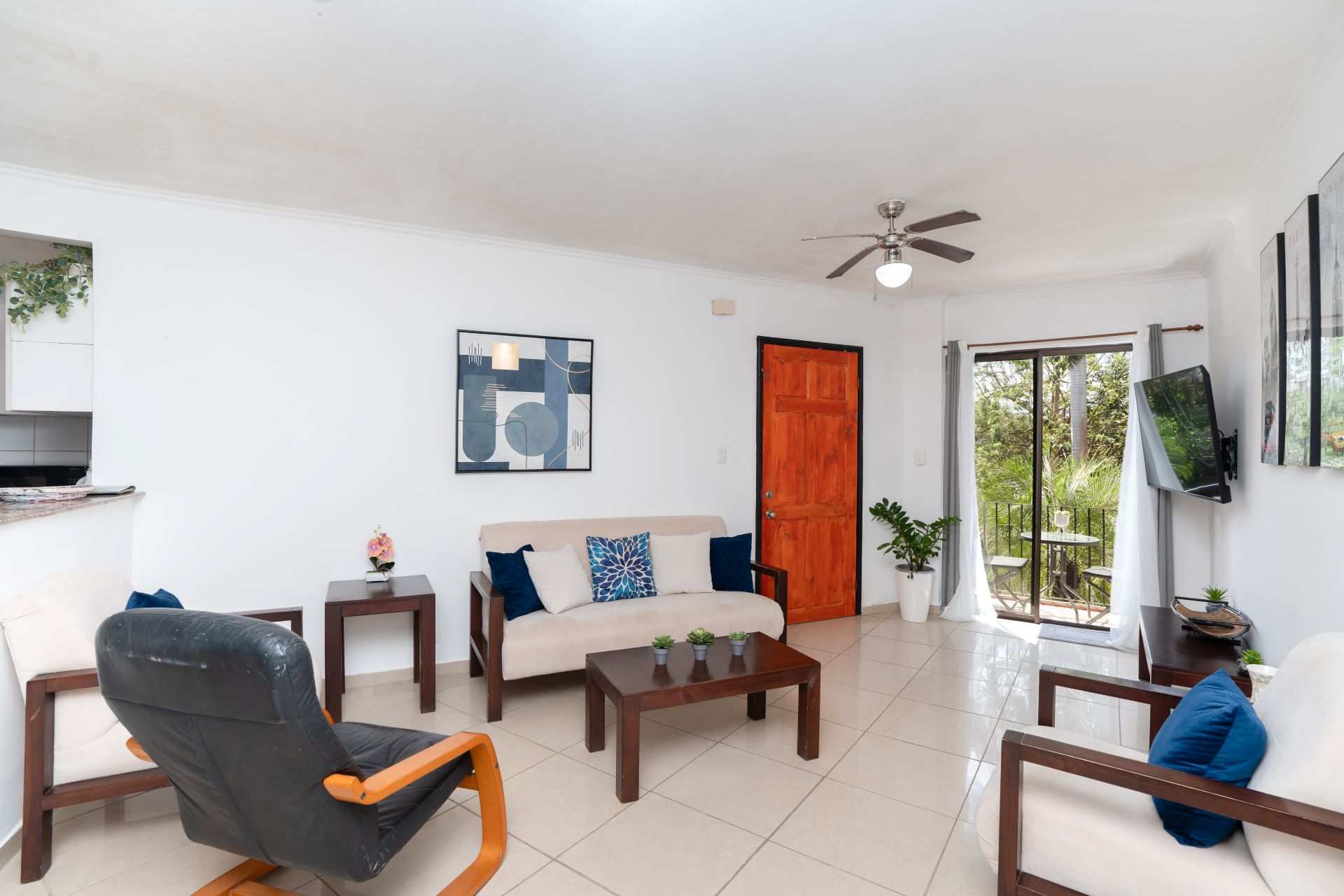 2 bed Condo For Sale in Tamarindo, Guanacaste - thumb 2