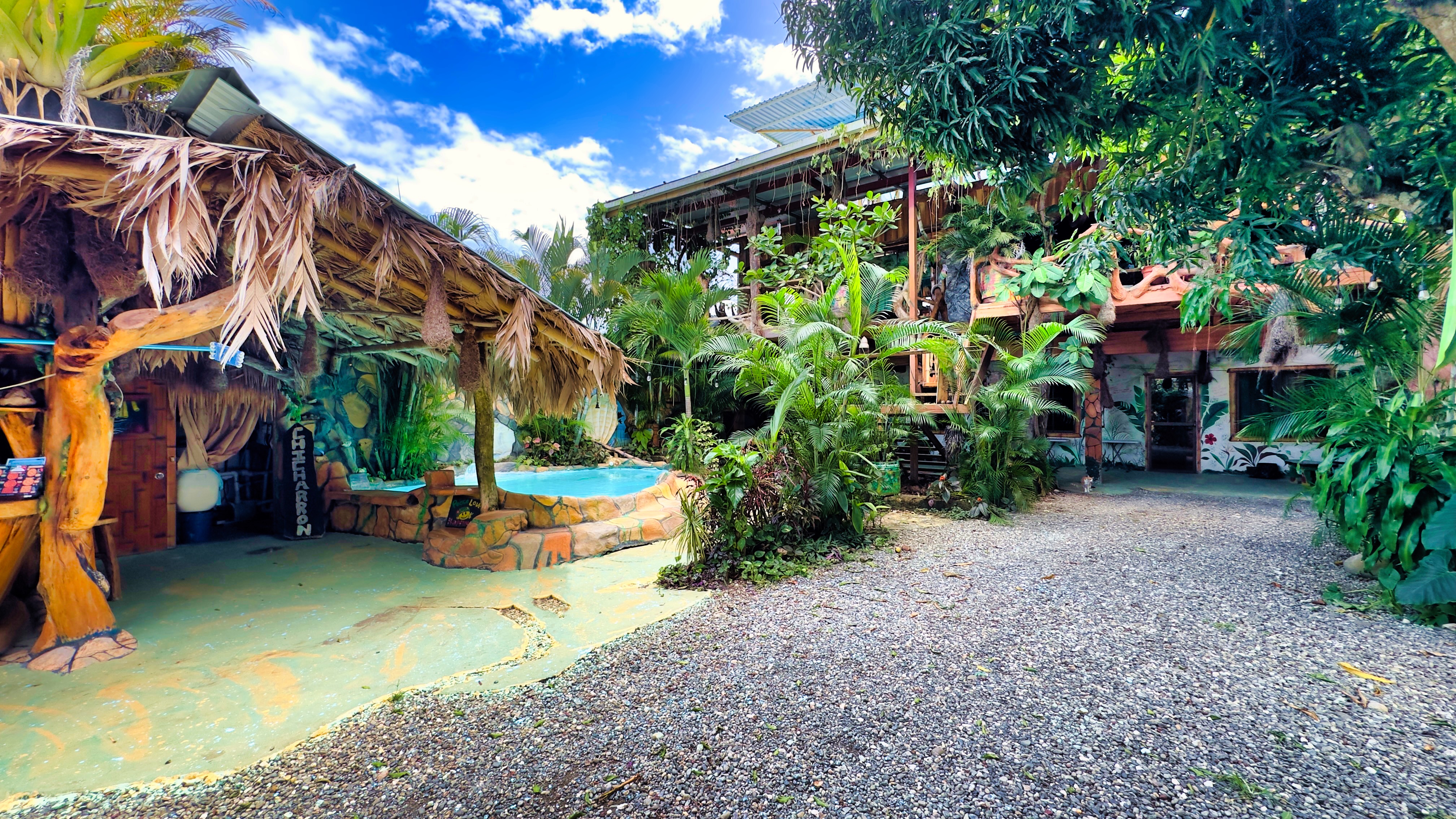 6 bed Single Family Homes For Sale in Cahuita, Limón - thumb 1