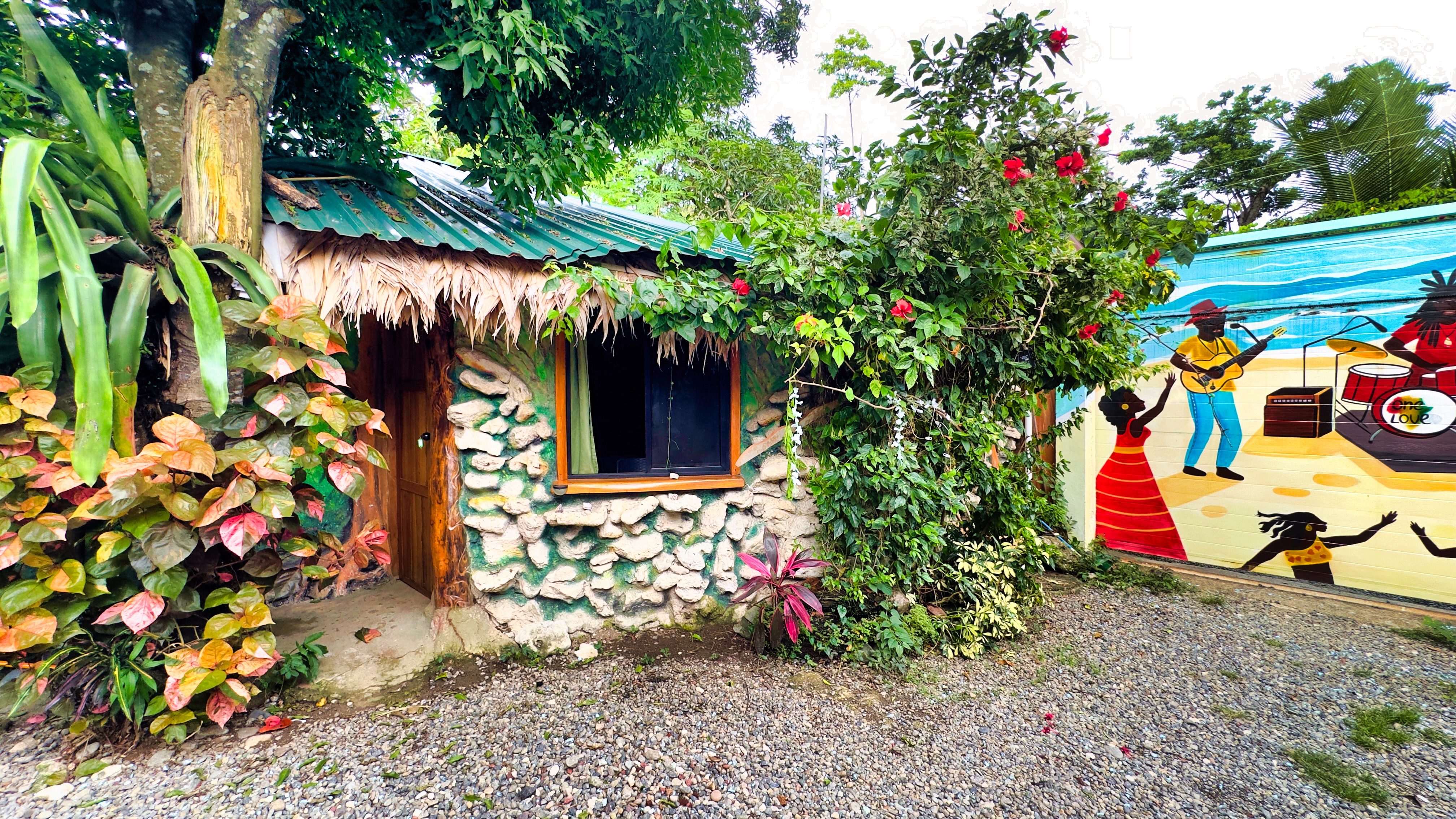 6 bed Single Family Homes For Sale in Cahuita, Limón - thumb 6