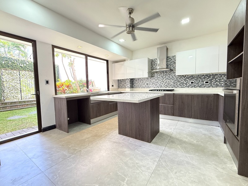 5 bed Single Family Homes For Sale in Escazu, San Jose - 1