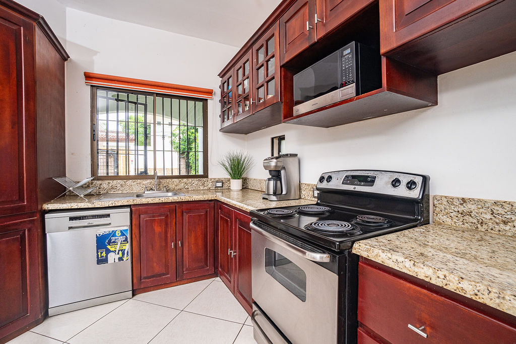 4 bed Single Family Homes For Sale in Playa Potrero, Guanacaste - thumb 11