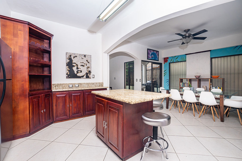 4 bed Single Family Homes For Sale in Playa Potrero, Guanacaste - thumb 12