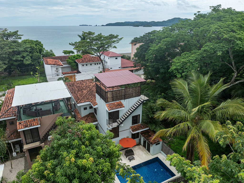 4 bed Single Family Homes For Sale in Playa Potrero, Guanacaste - thumb 1