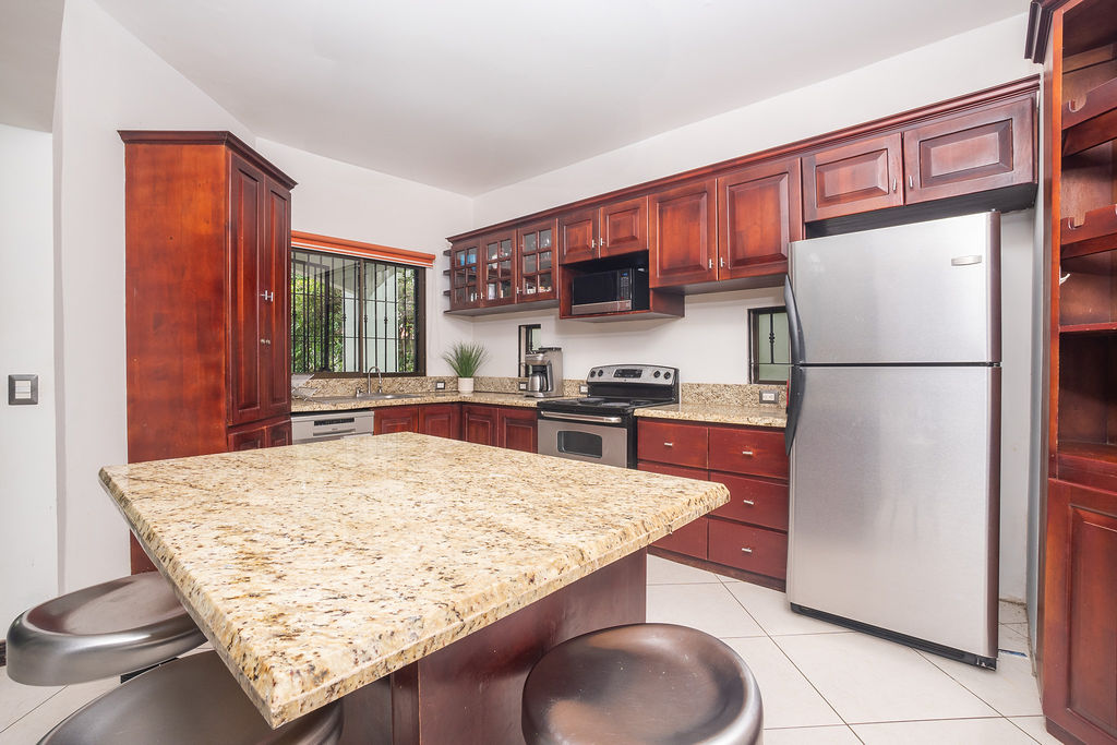4 bed Single Family Homes For Sale in Playa Potrero, Guanacaste - thumb 8