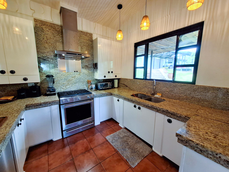 3 bed Single Family Homes For Sale in Perez Zeledon, San Jose - hero 8