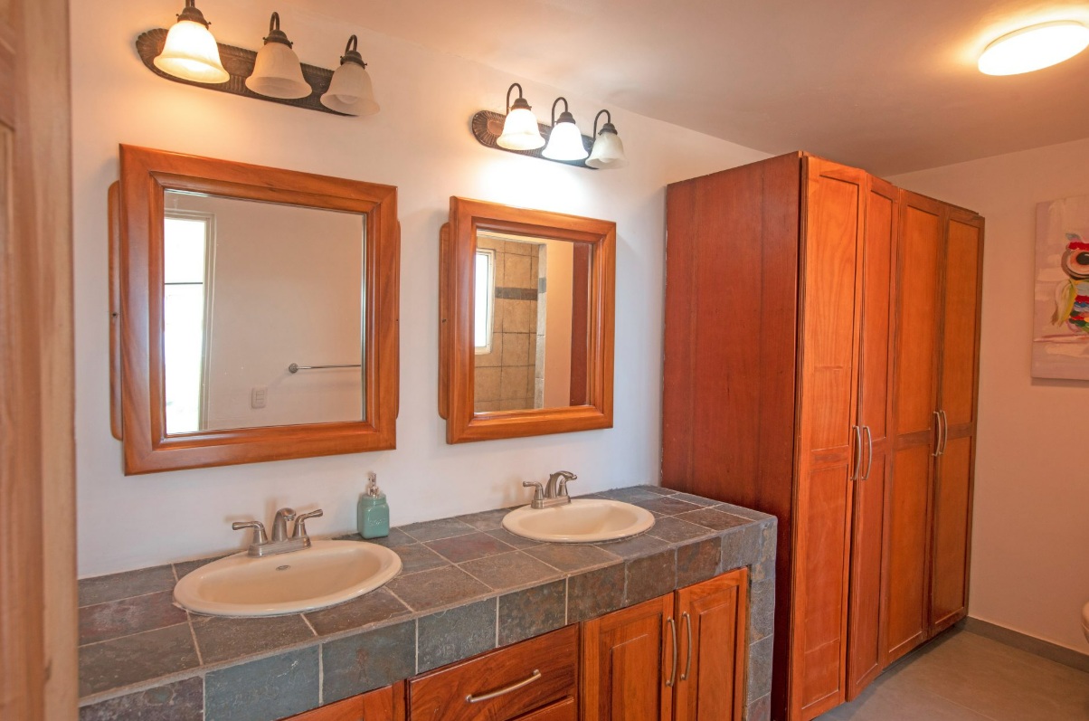 2 bed Single Family Homes For Sale in Playas Del Coco, Guanacaste - thumb 10