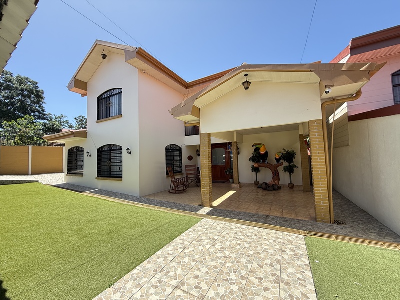 4 bed Single Family Homes For Sale in Grecia, Alajuela - 1