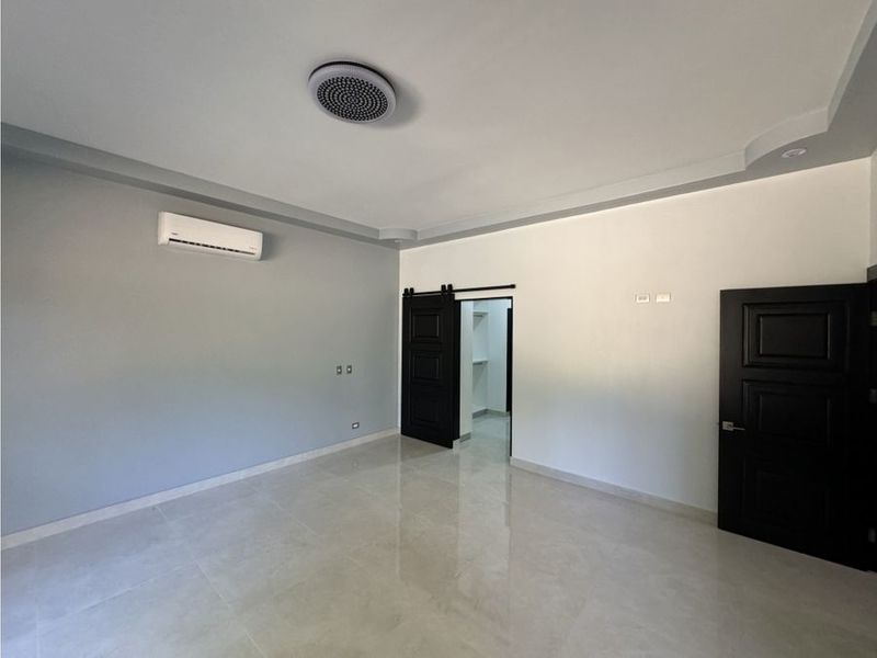 10 bed Single Family Homes For Sale in Playas Del Coco, Guanacaste - photo 10