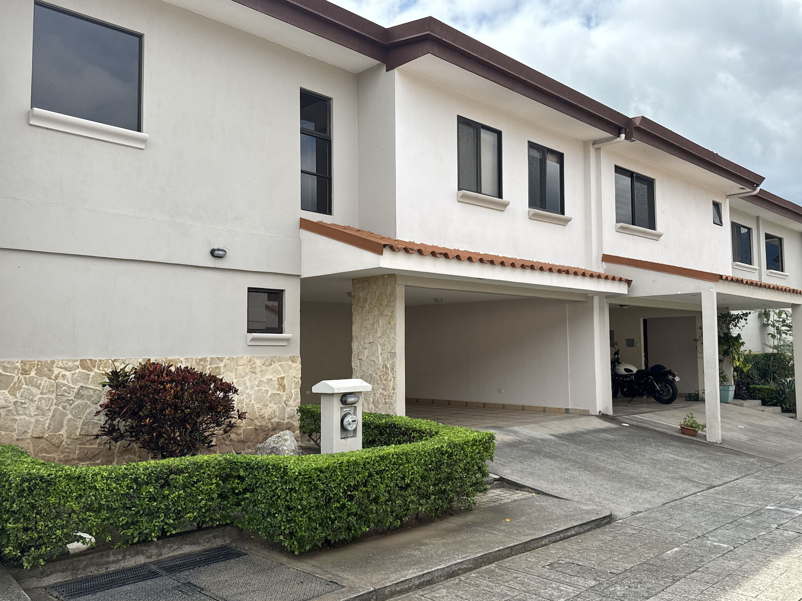 3 bed Single Family Homes For Sale in Santa Ana, San Jose - thumb 1