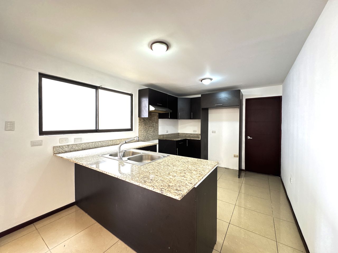 3 bed Single Family Homes For Sale in Santa Ana, San Jose - thumb 7
