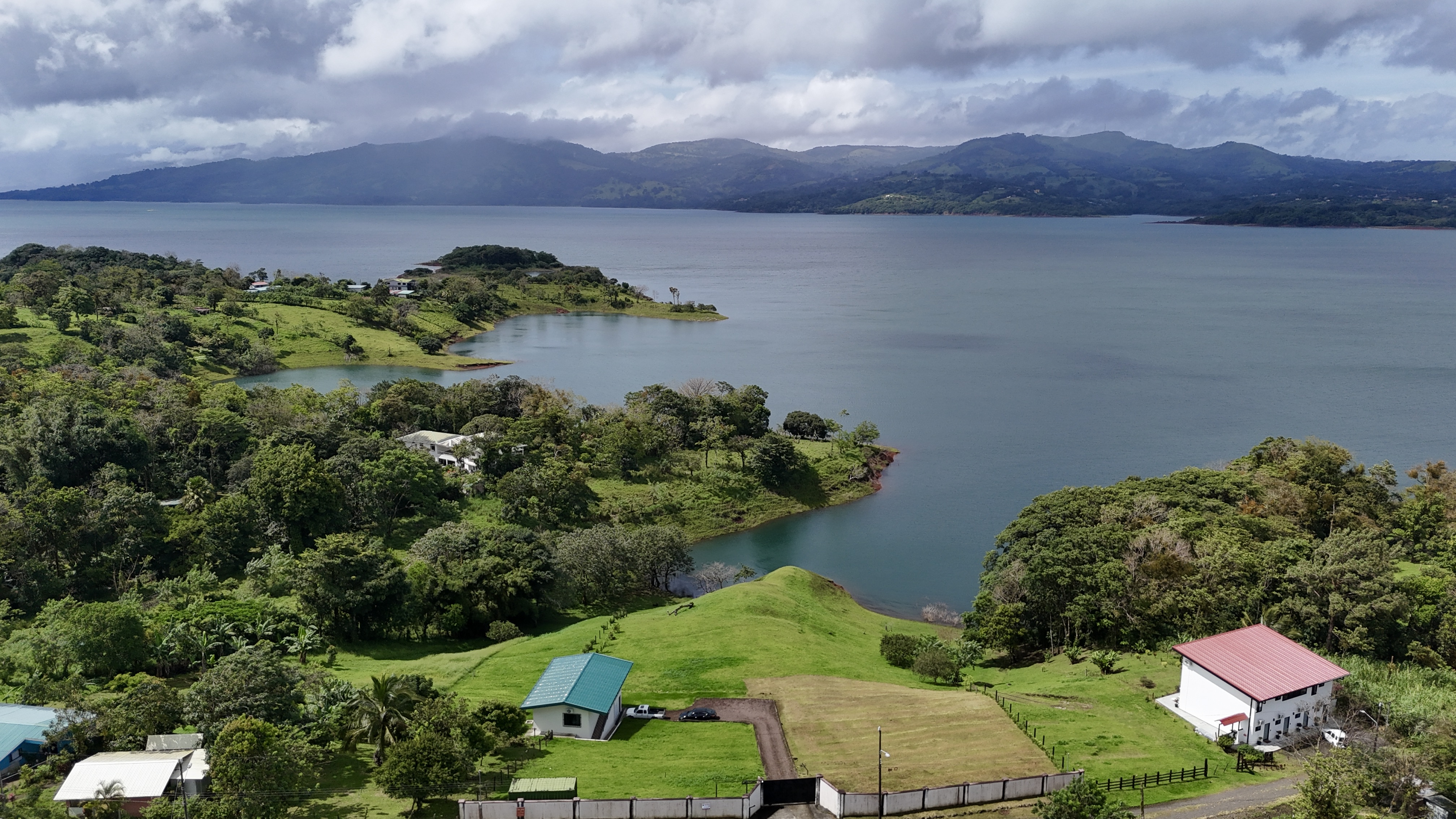 1 bed Single Family Homes For Sale in Lake Arenal, Guanacaste - thumb 1