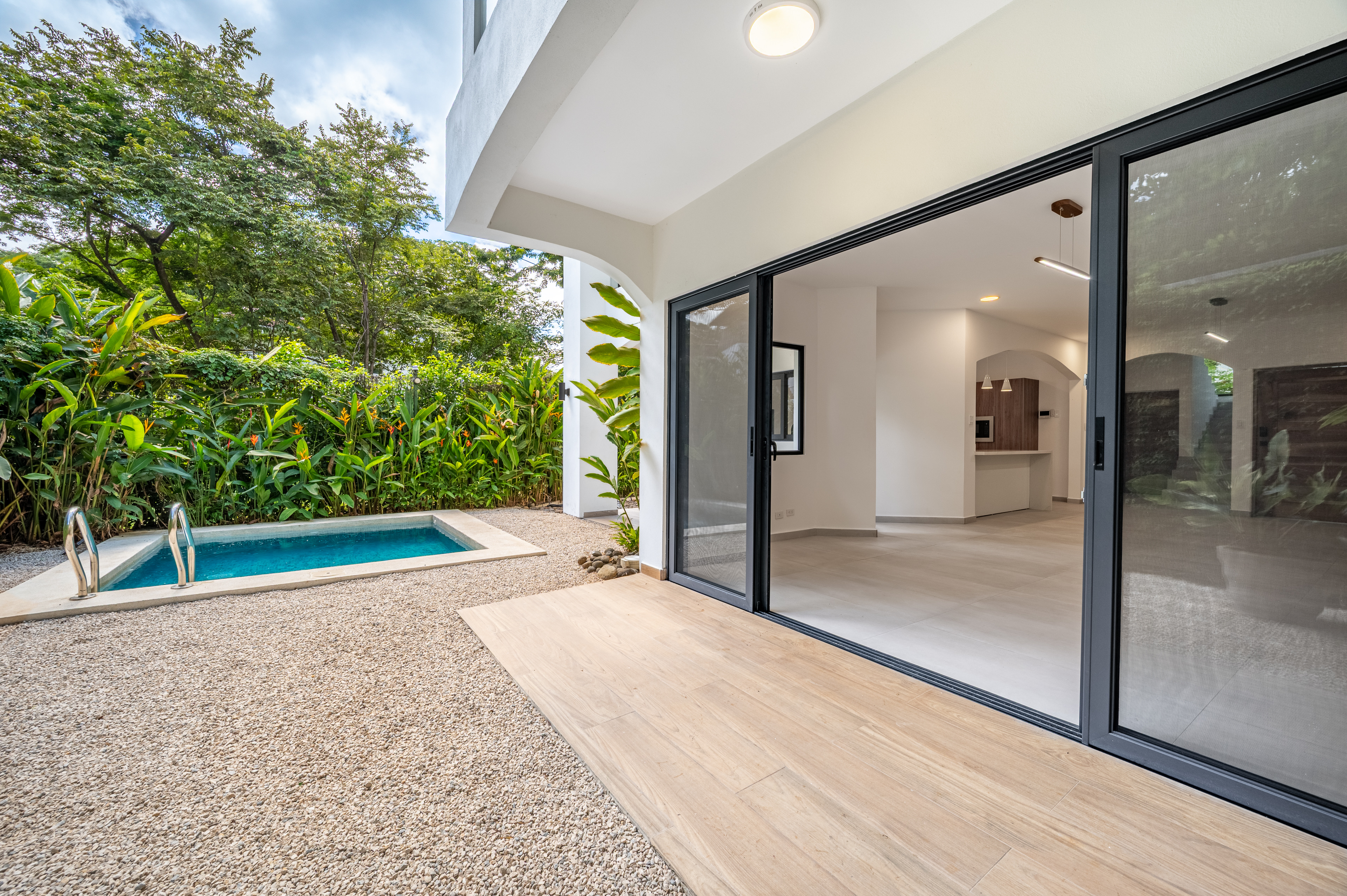 4 bed Single Family Homes For Sale in Playa Potrero, Guanacaste - thumb 6