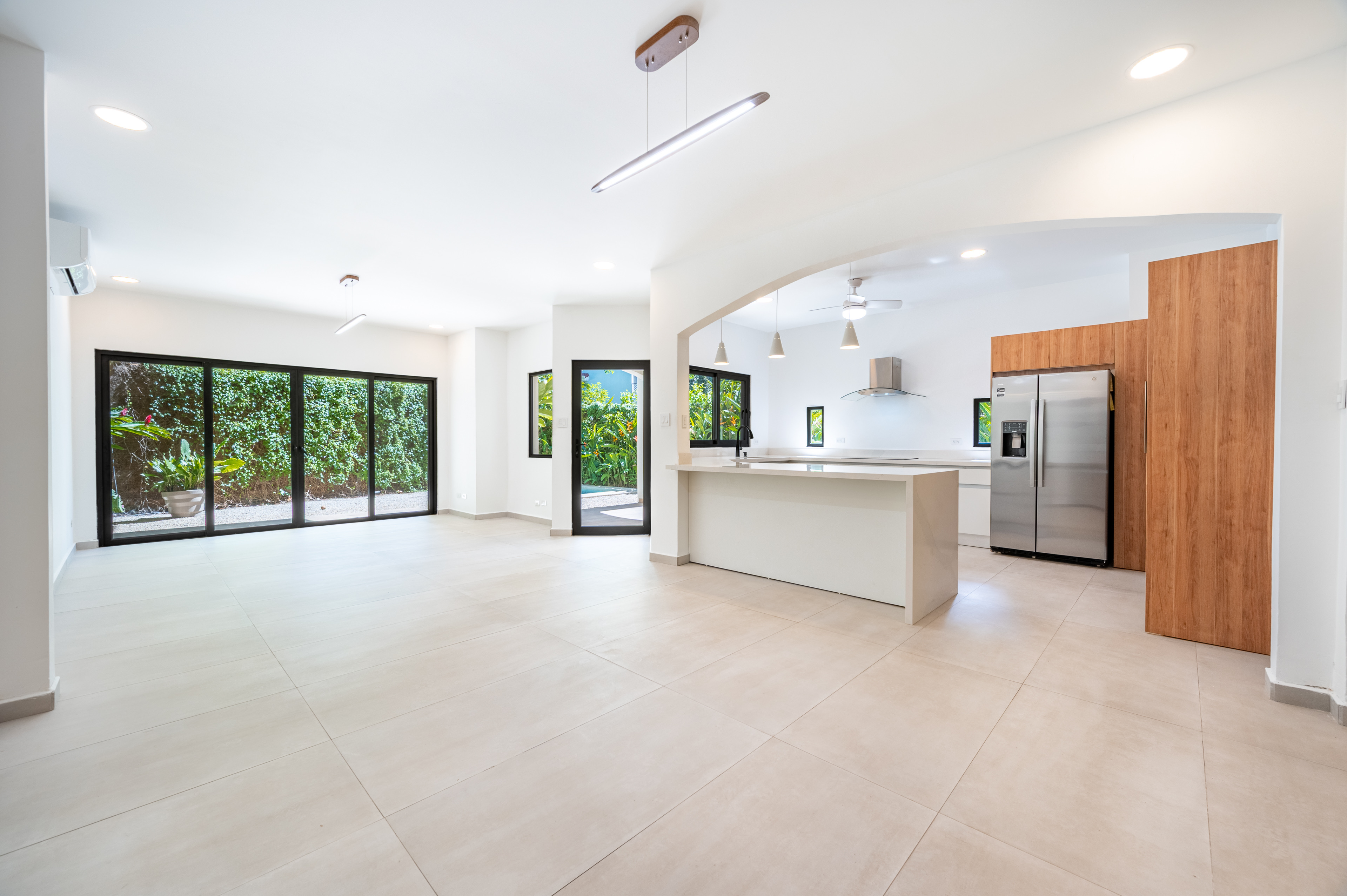 4 bed Single Family Homes For Sale in Playa Potrero, Guanacaste - thumb 5