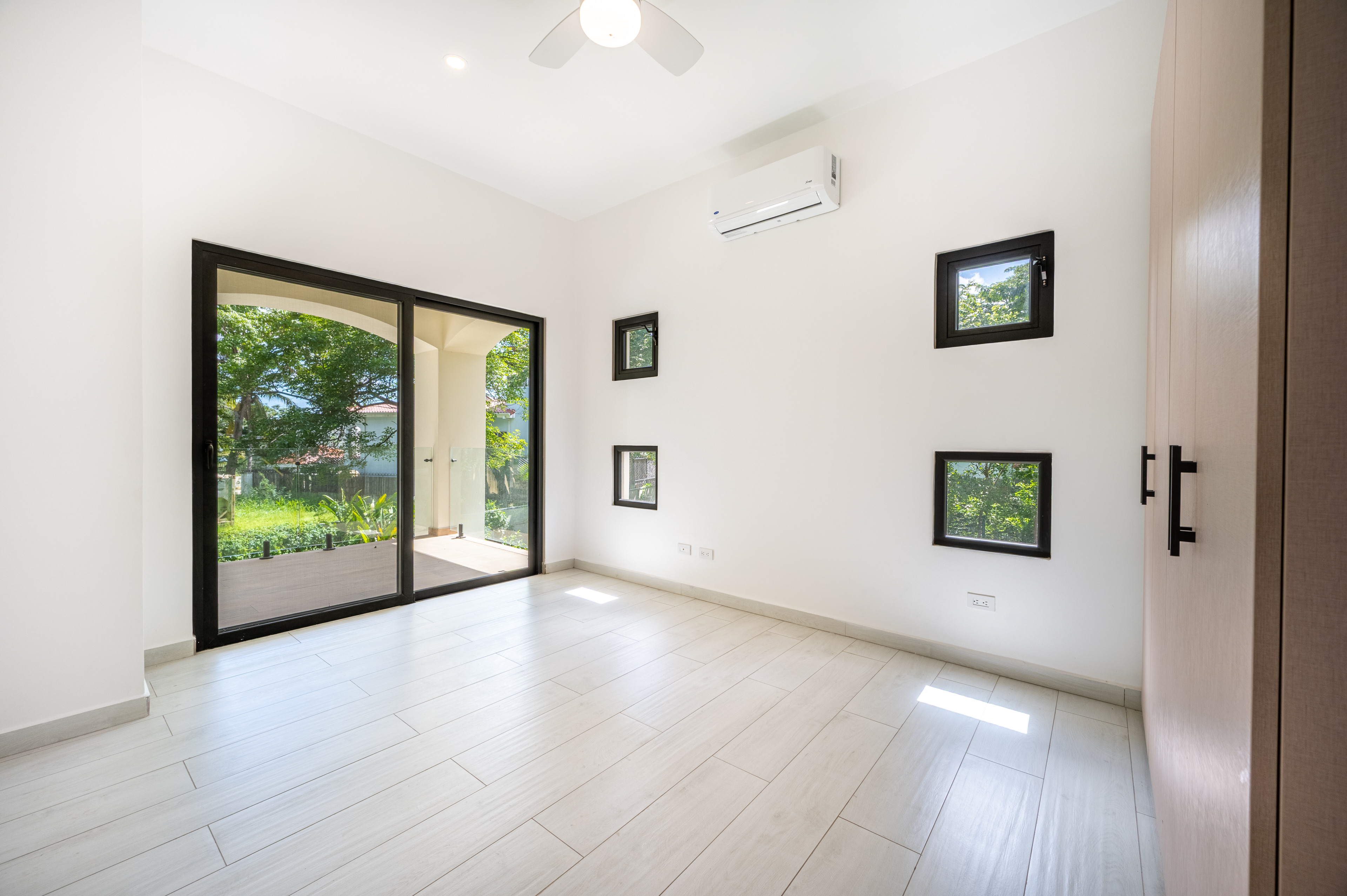 4 bed Single Family Homes For Sale in Playa Potrero, Guanacaste - thumb 20