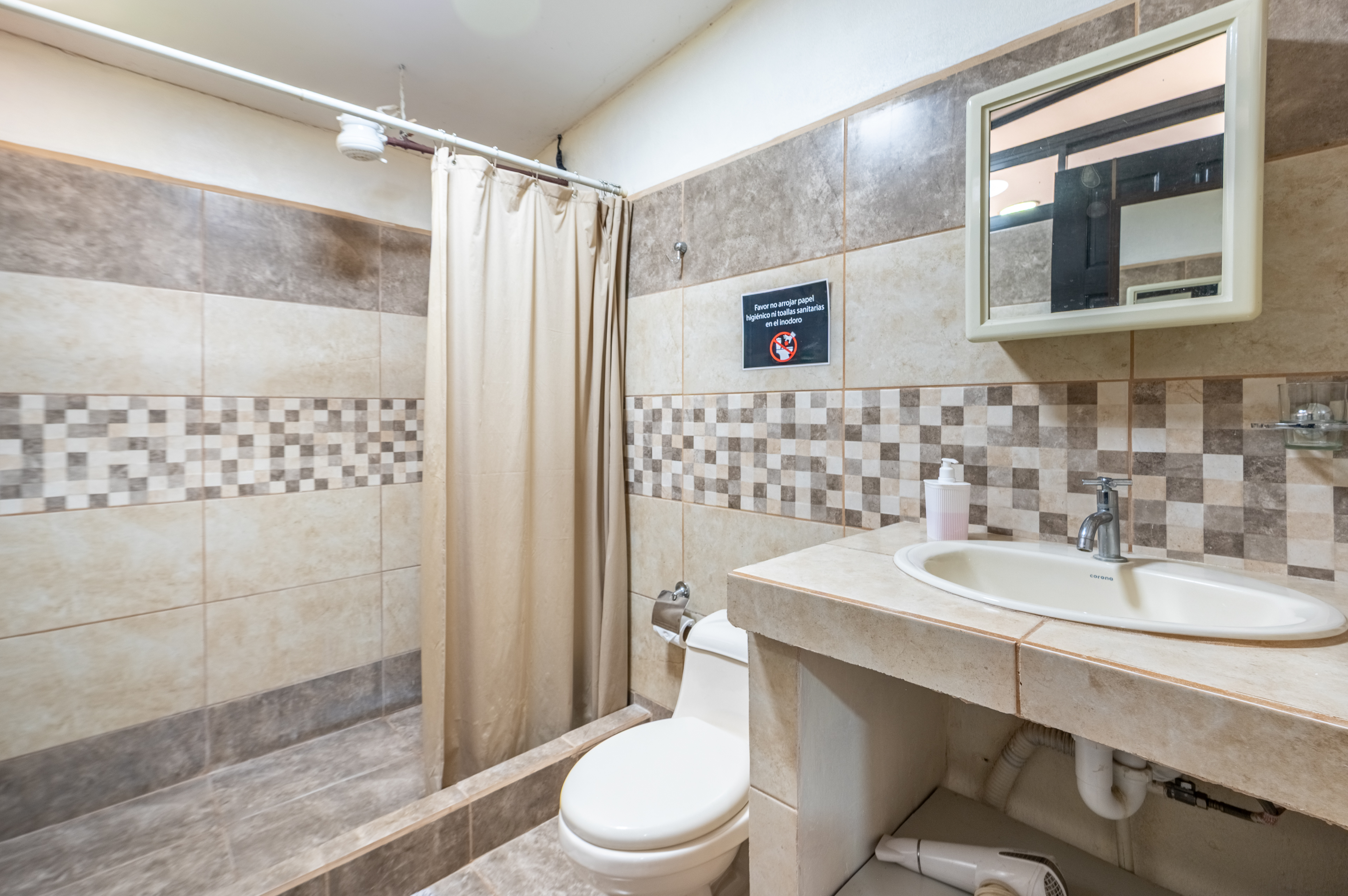 4 bed Single Family Homes For Sale in Tamarindo, Guanacaste - thumb 16